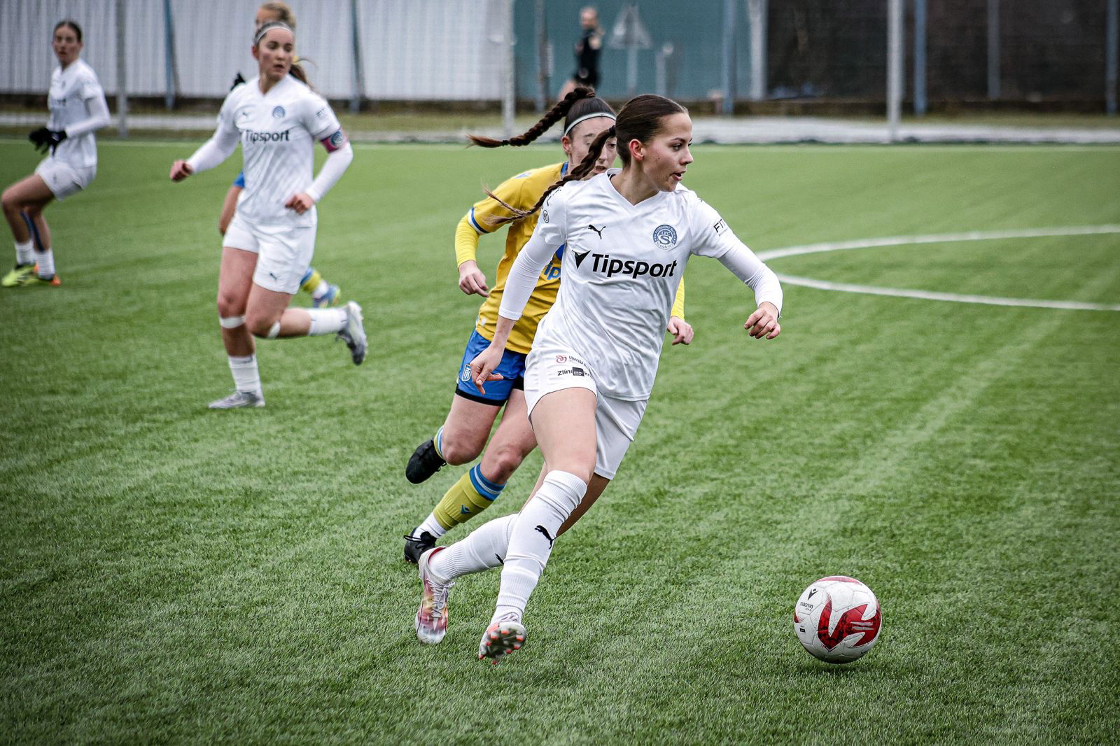 2d3e0744-c62f-4759-814b-4f94a958cb3d