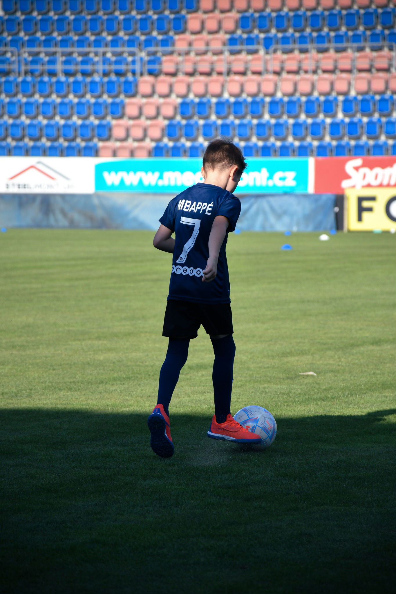 375874187_814044890721906_3494573829869128920_n