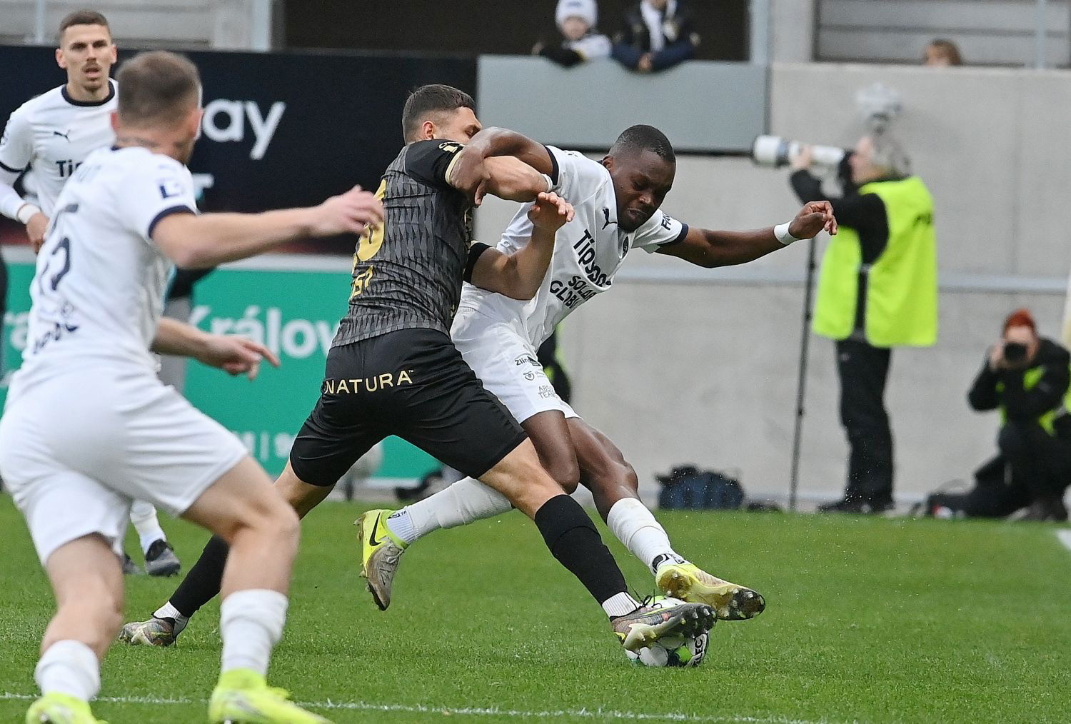 88493350-9726-47ac-8a36-3b1f8ff03278