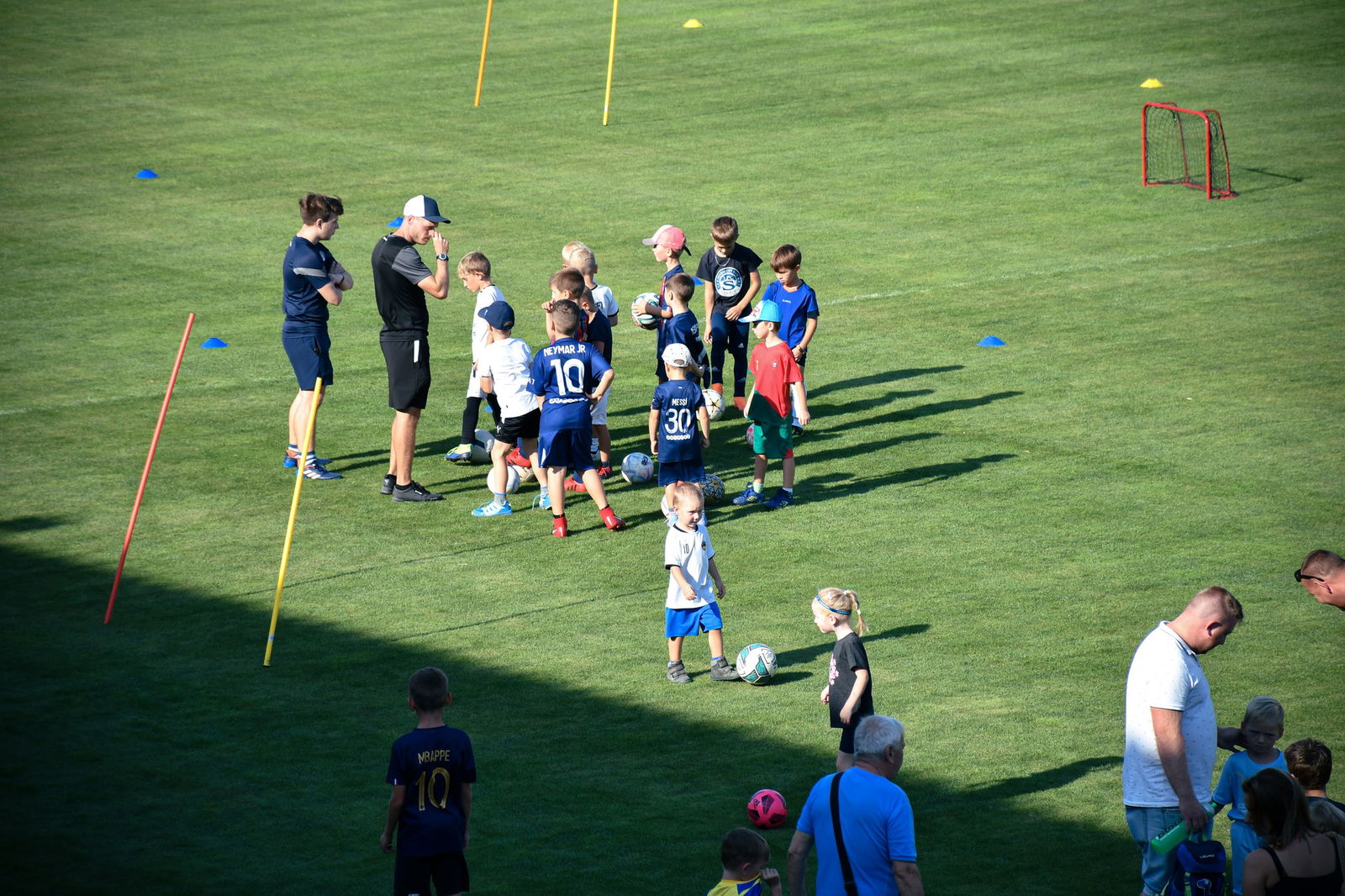 377275578_814046524055076_3823871972875472526_n