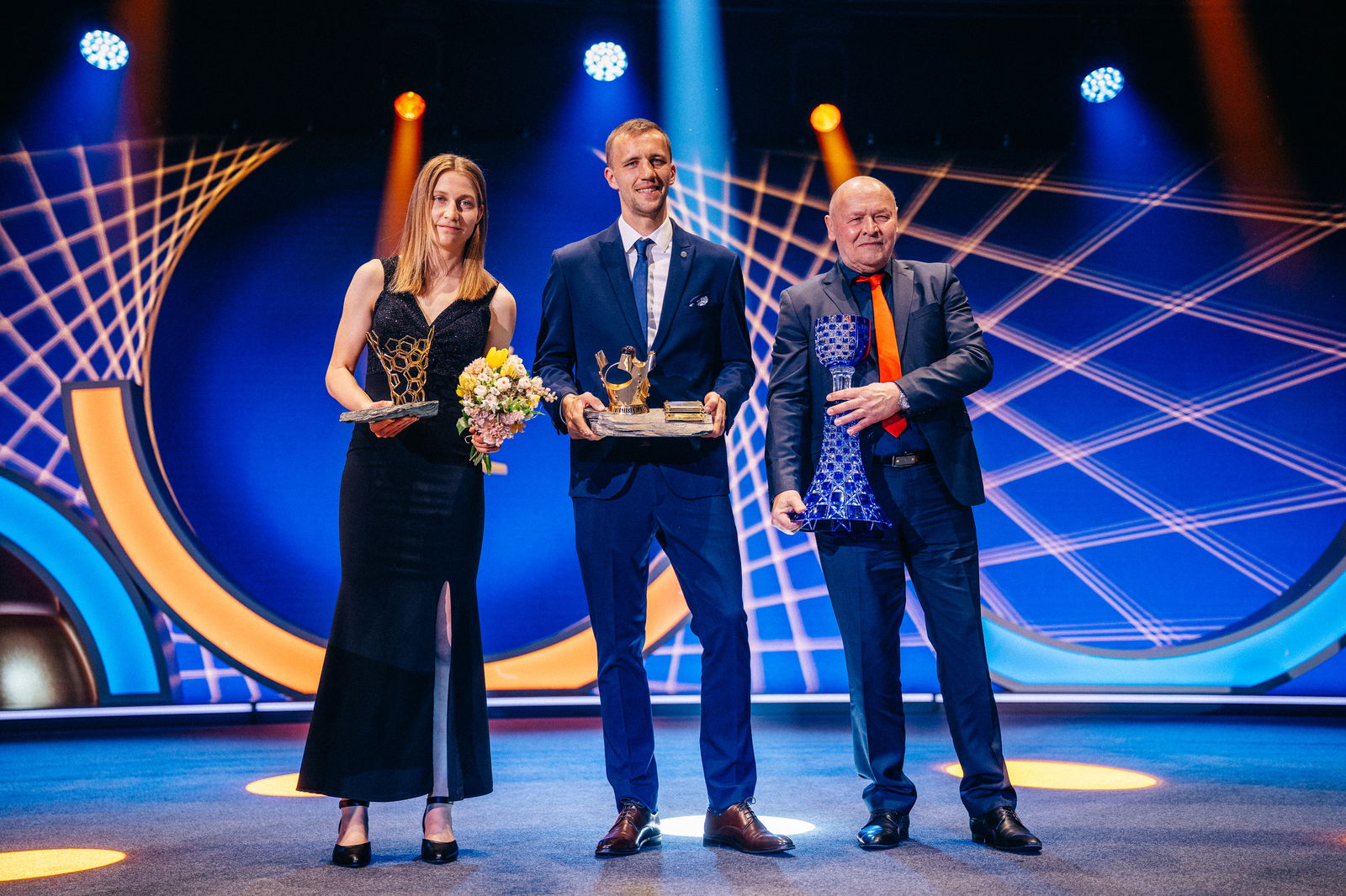 181-B7_01847-BLACKART