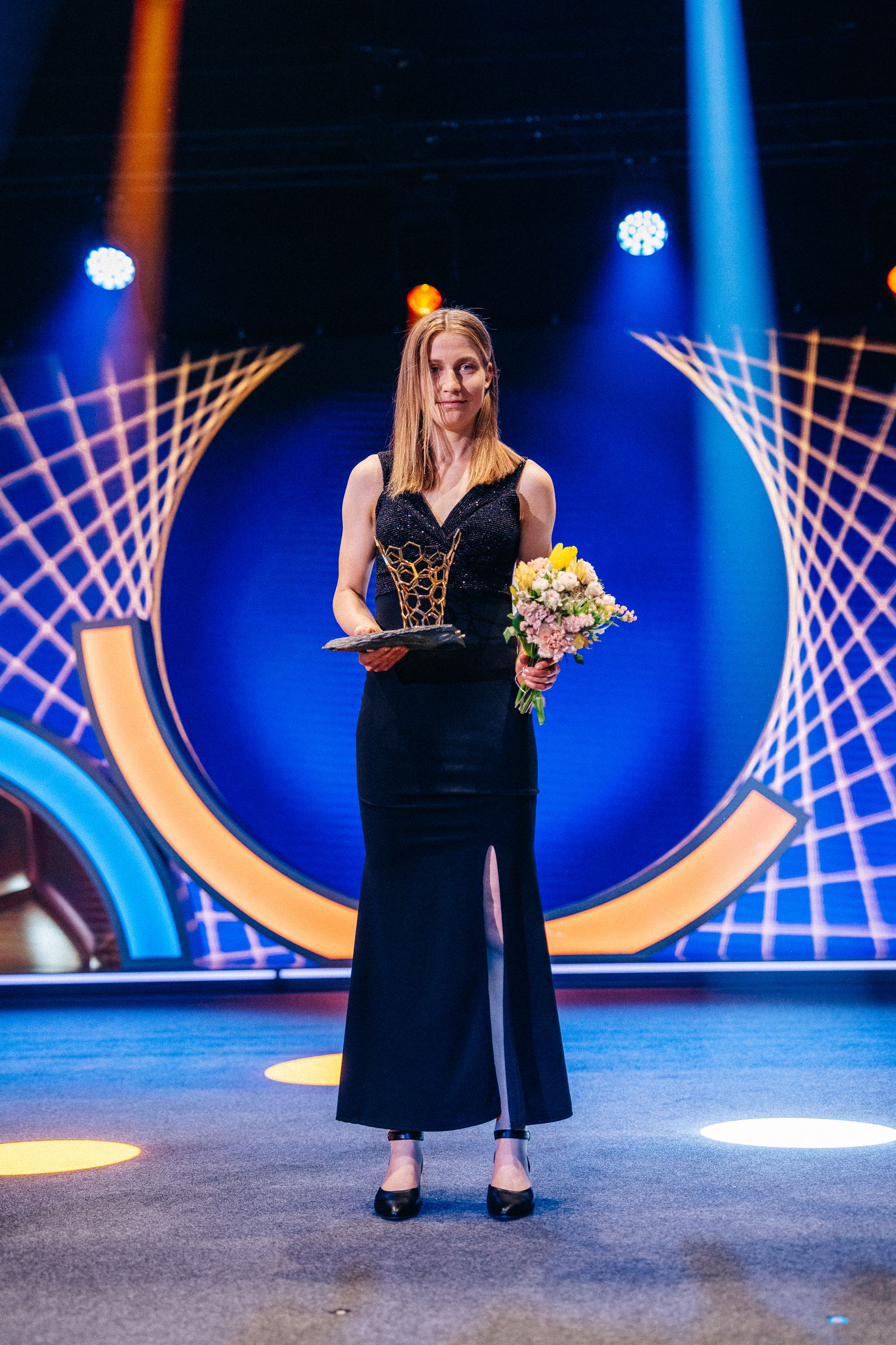 177-B1_08085-BLACKART