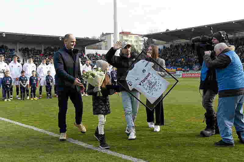 Slovácko se rozloučilo s legendou: Milan Petržela si užil potlesk zaplněného stadionu