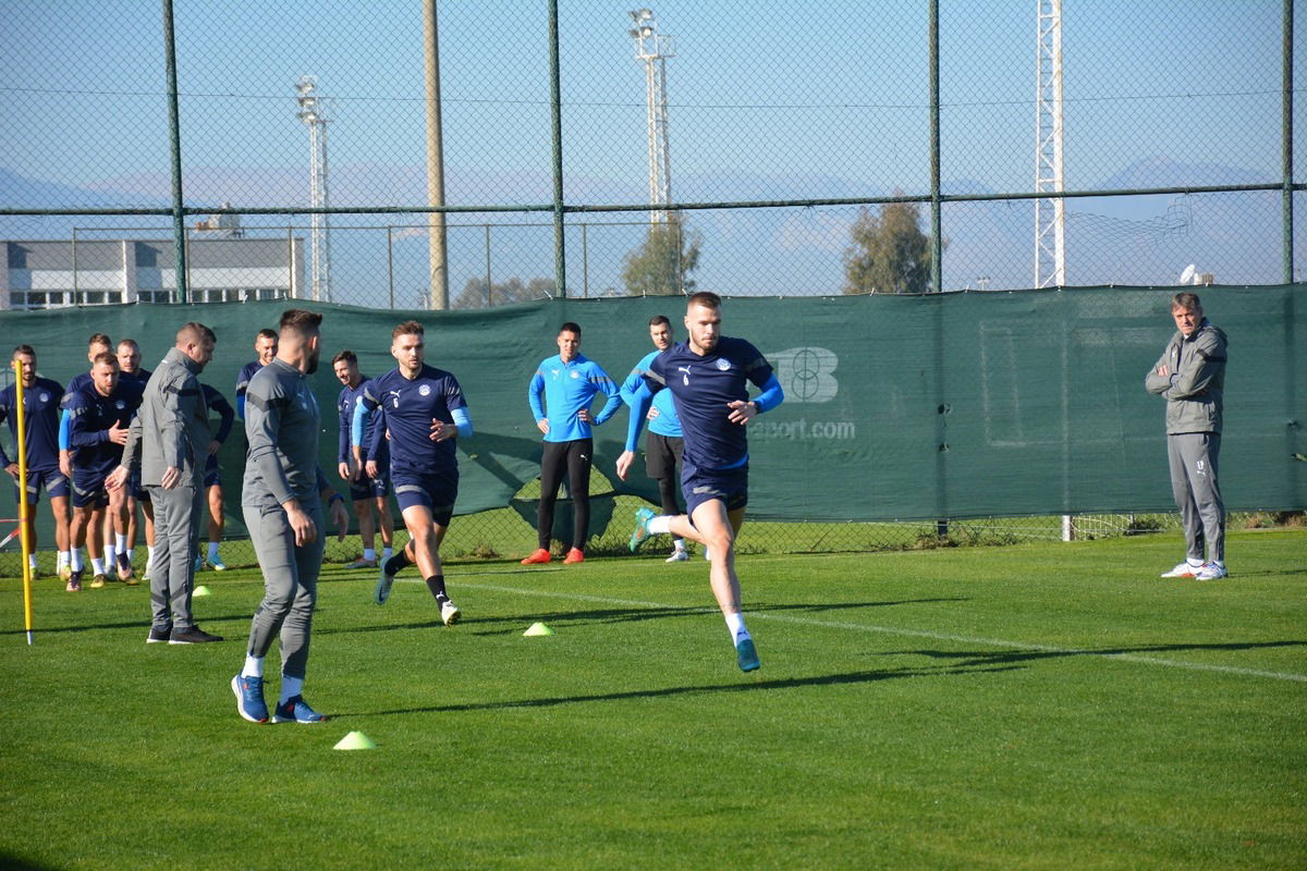 a2176b00-1bb6-4215-ab52-c9e61d5f5b29