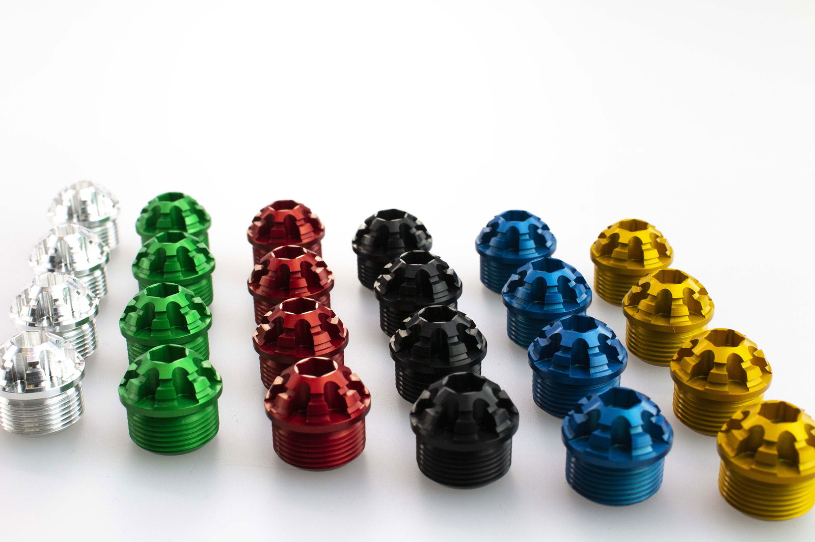 Frézovaná záslepka stupačky