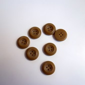 Knoflík čtyřdírkový/průměr 20 mm