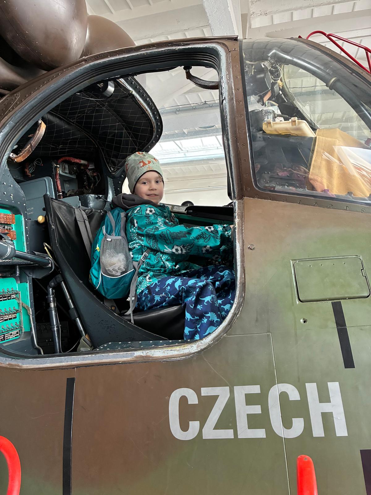 21b25f68-d90b-4765-a800-f0efa6b2343d