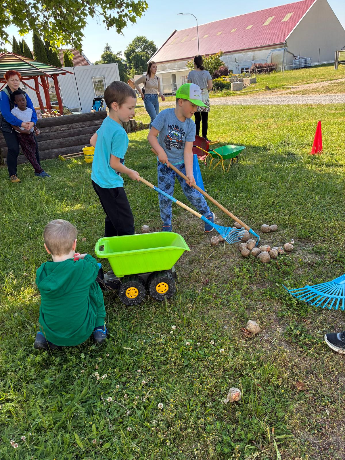 b54906a6-63bc-4a9a-9106-c5ce044ce8d1