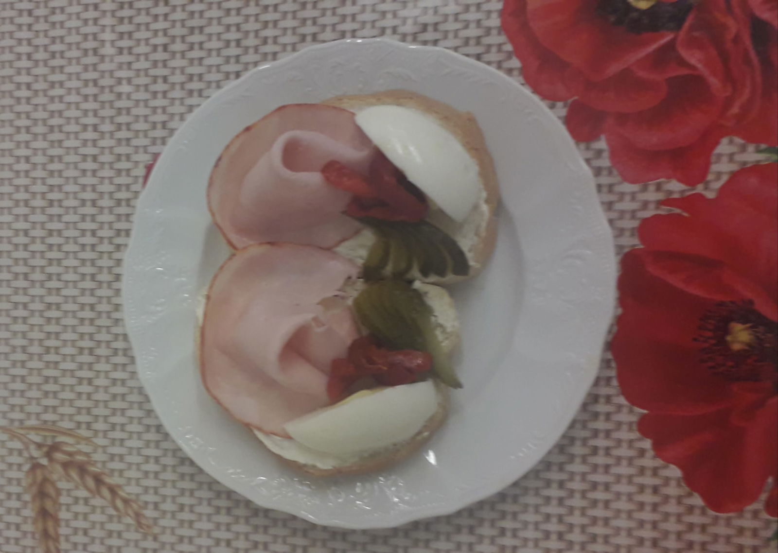 Obložený chlebíček