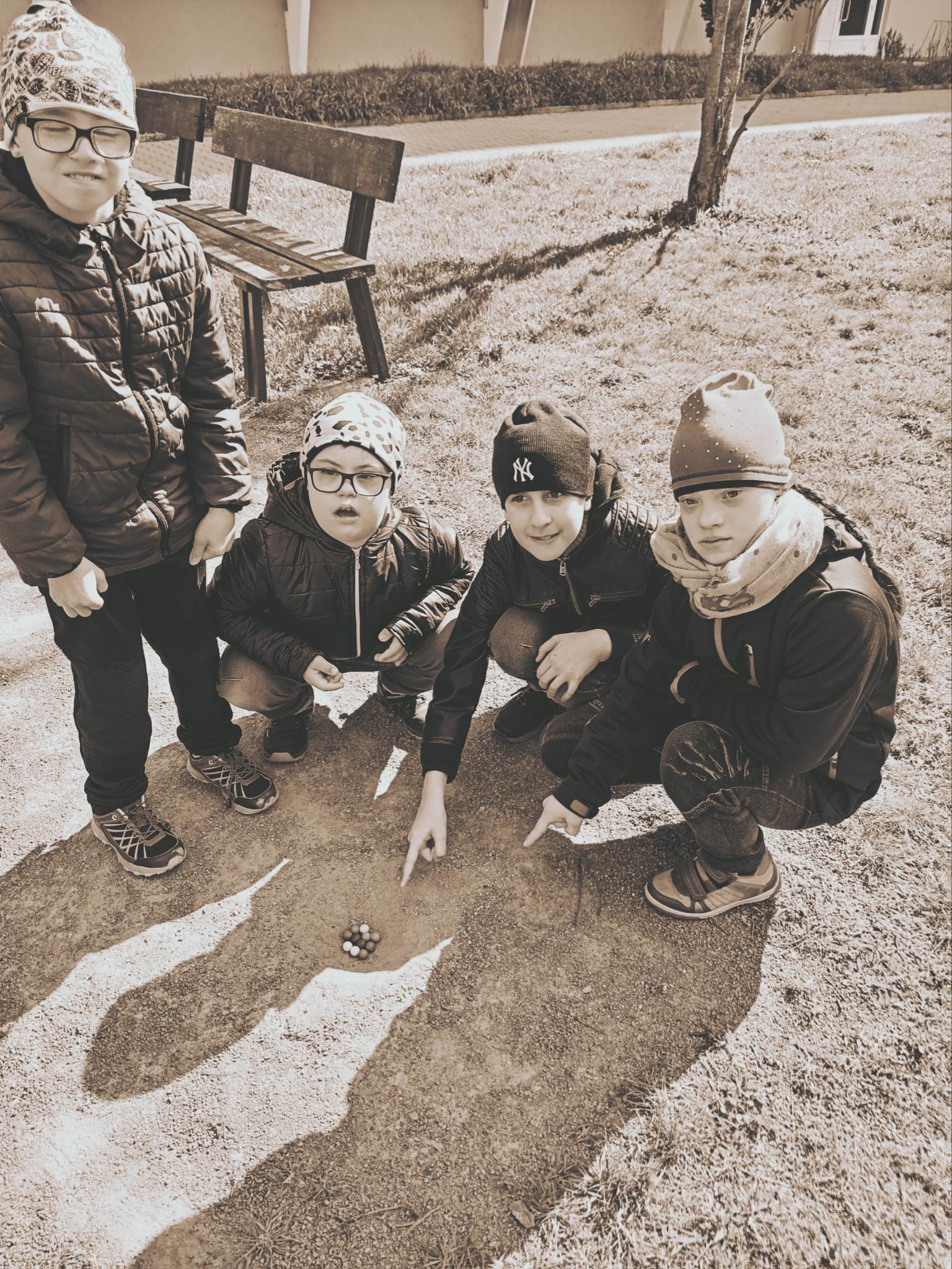 341529358_183389917913003_8240836004269688723_n