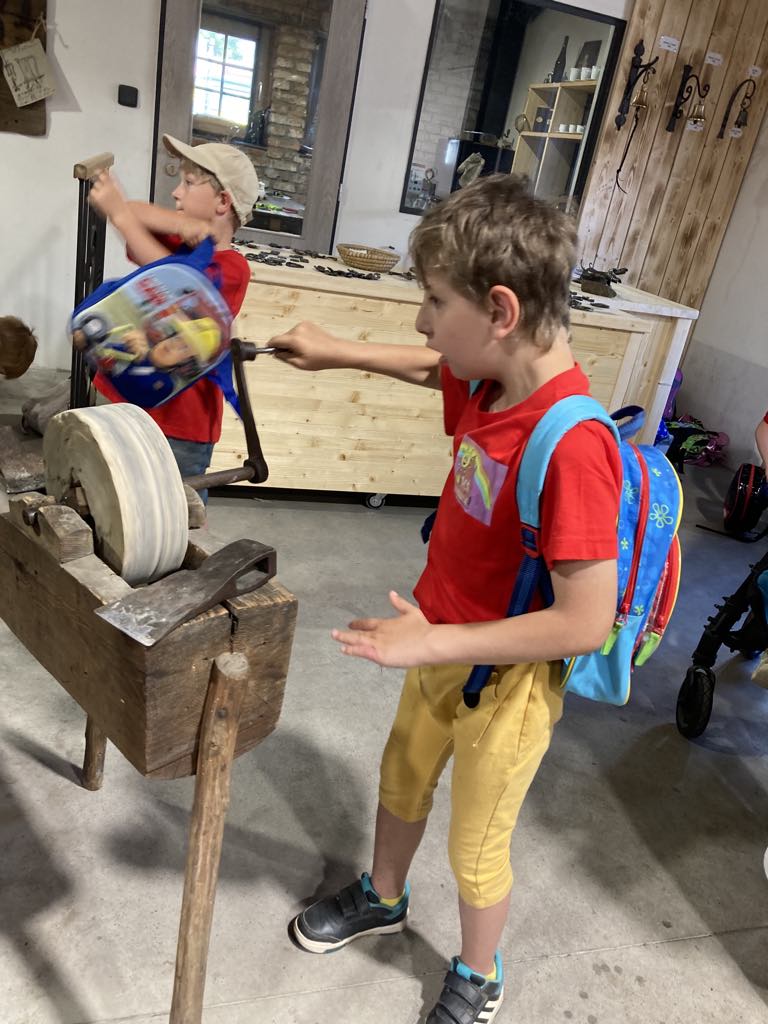 d4ac5cf7-54df-4aab-aa17-482357b72c6f