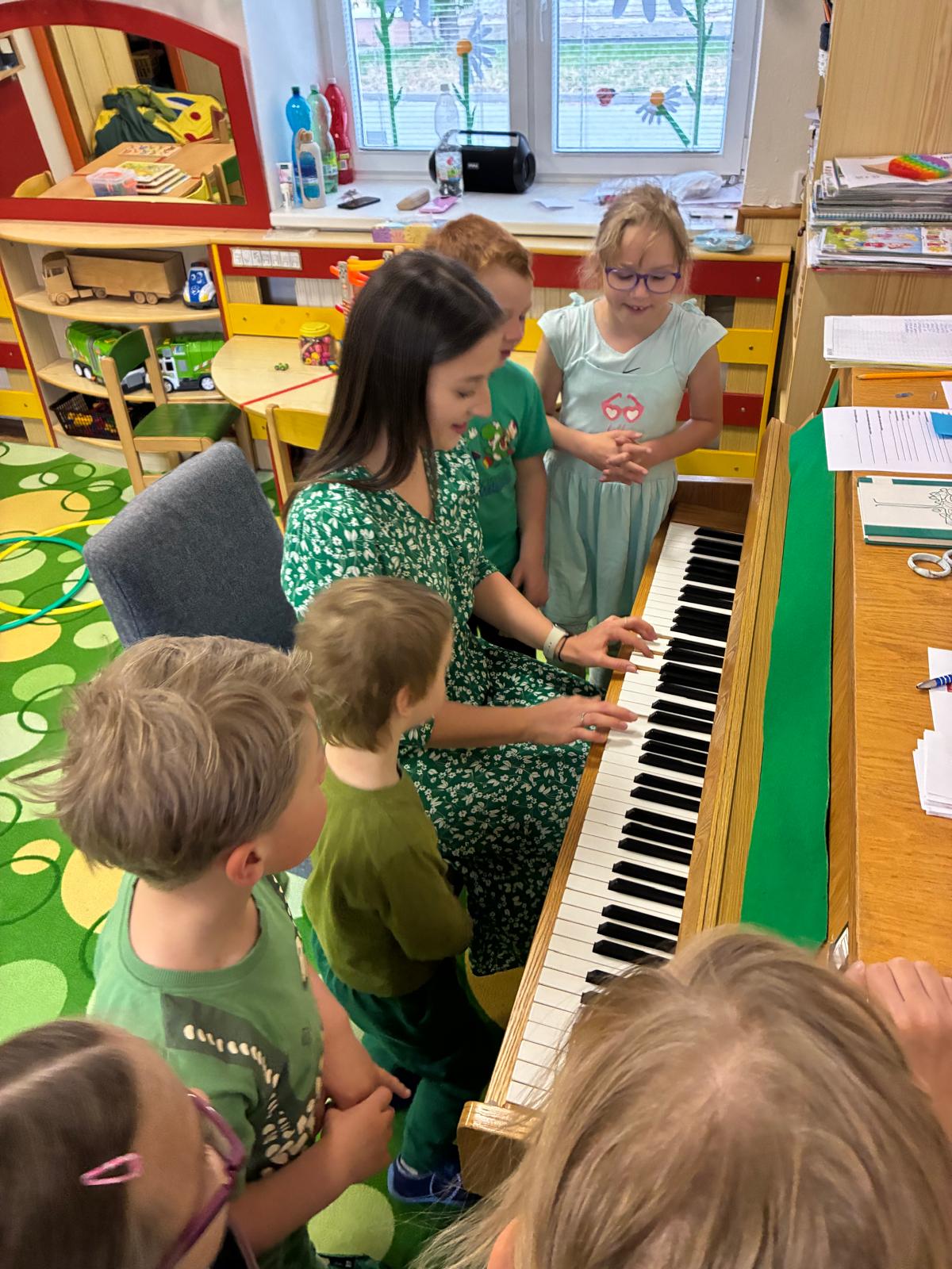 27724ace-f7bb-4a54-9ada-2fdf54d2c914