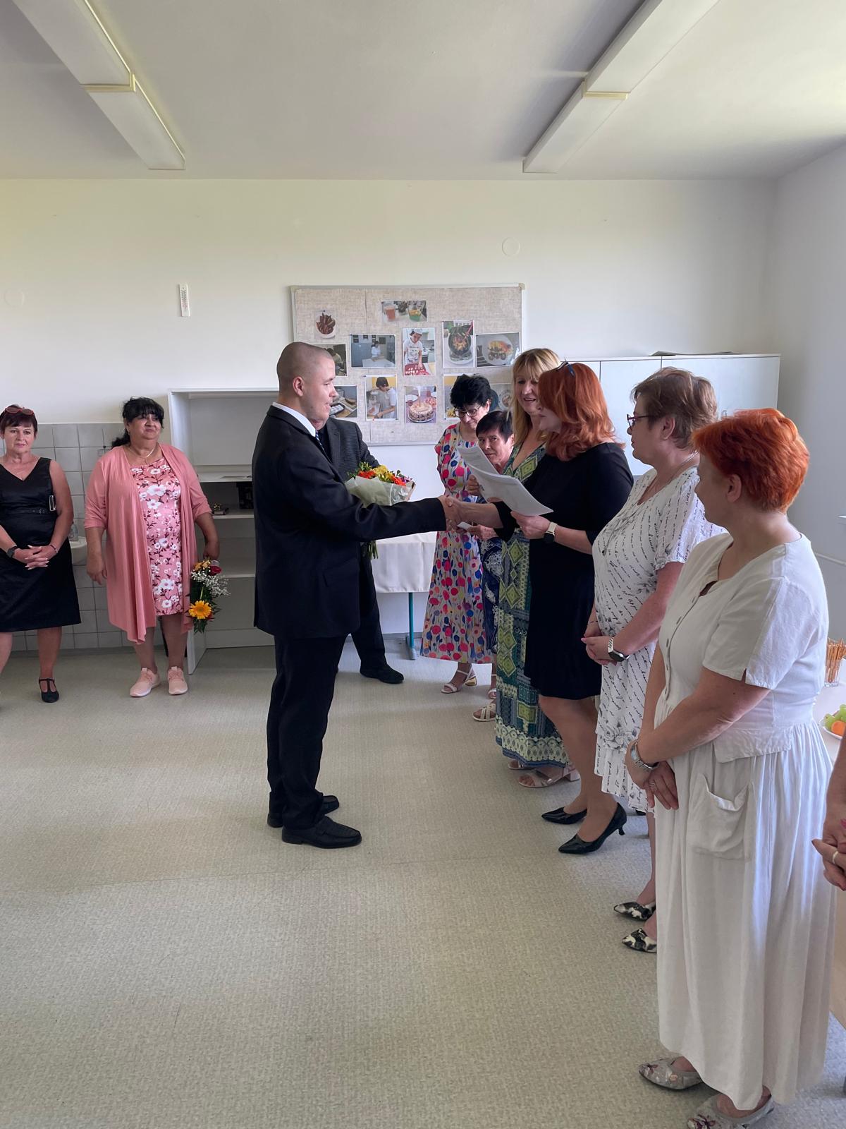 Předávání vyučních listů (3)