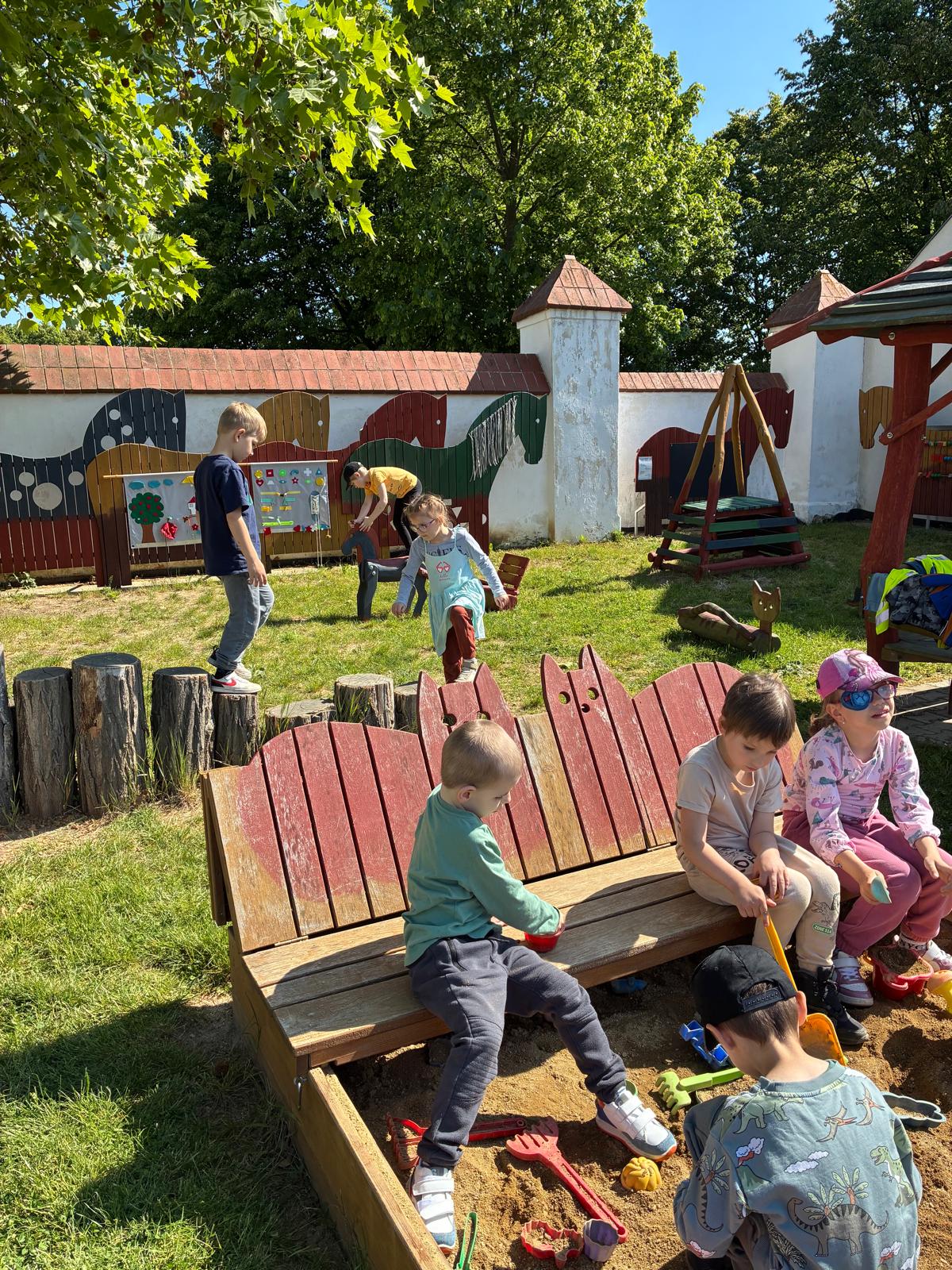 f6f27729-7568-4ef3-bf3d-56bead595443