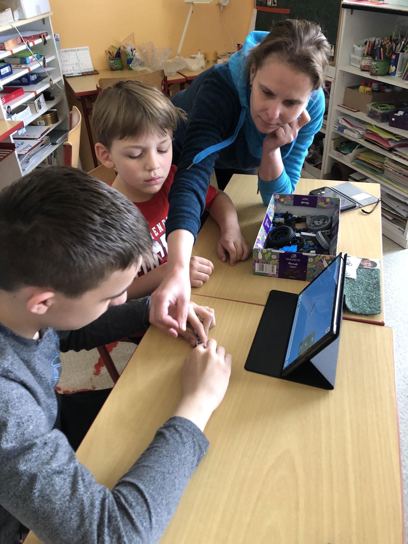 DDC77640-F123-458D-8F71-09FA5F158E21