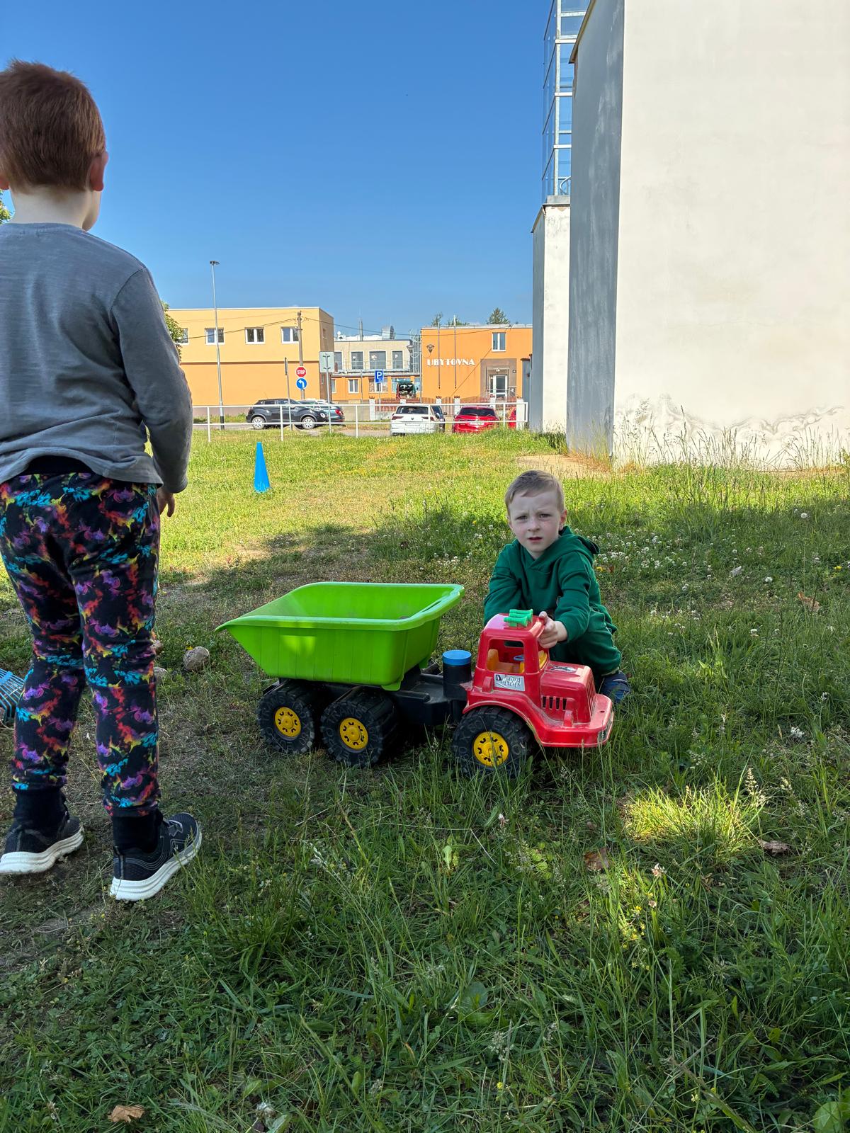 9b6a3ade-e333-4dd0-a496-770eba1ff56d