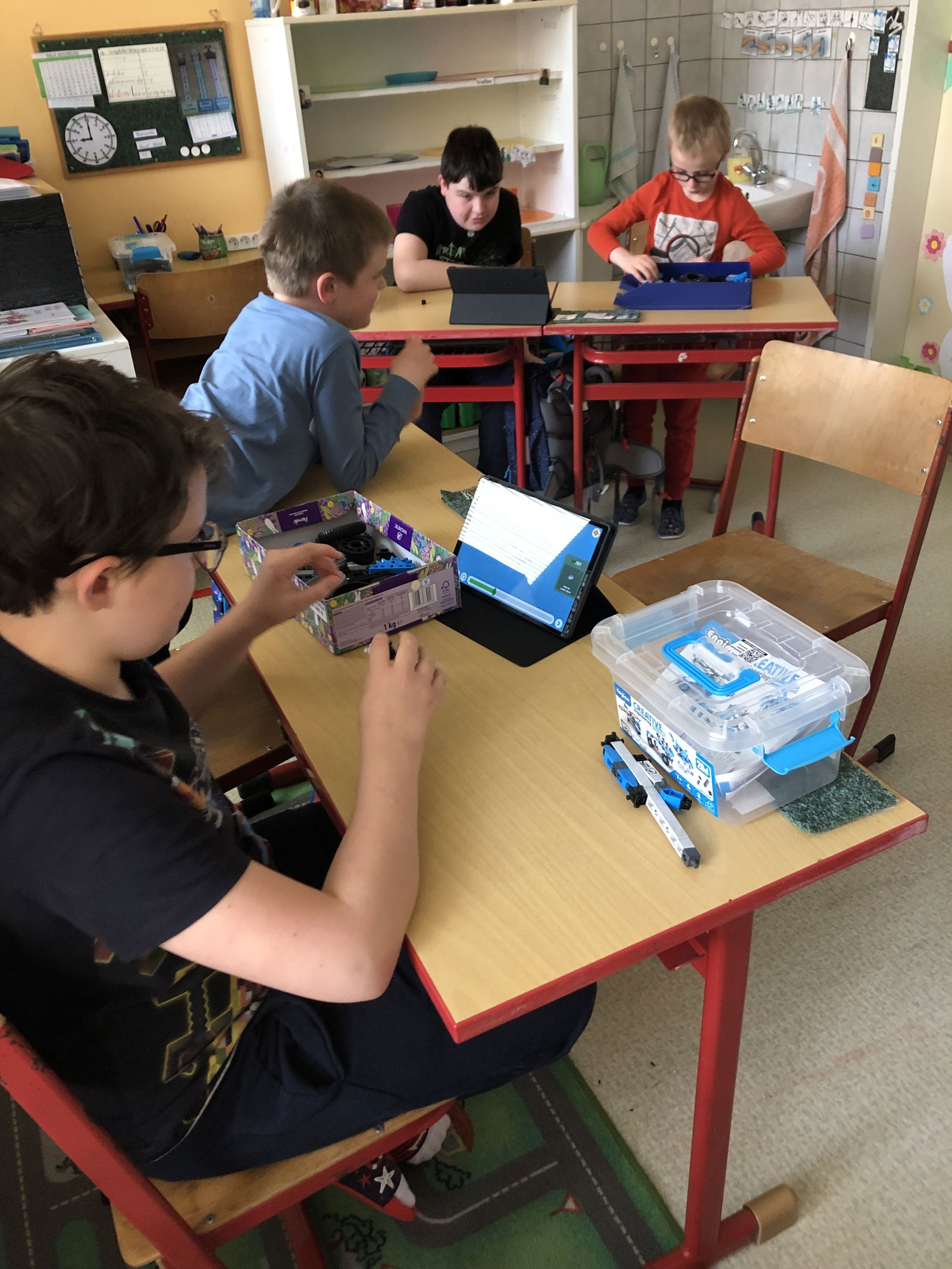 4EA30726-3E44-4ADA-B950-9C36955DD74A