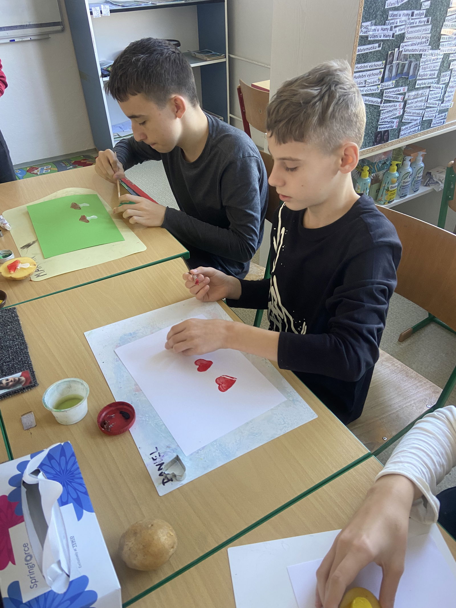 F12AF5CD-0A62-4D05-AB8E-7BDD74972822