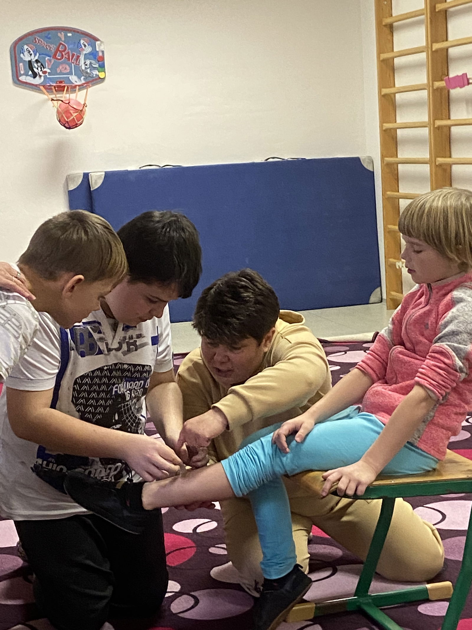 9E3B09C7-0465-4C0E-87DD-BCE289635613