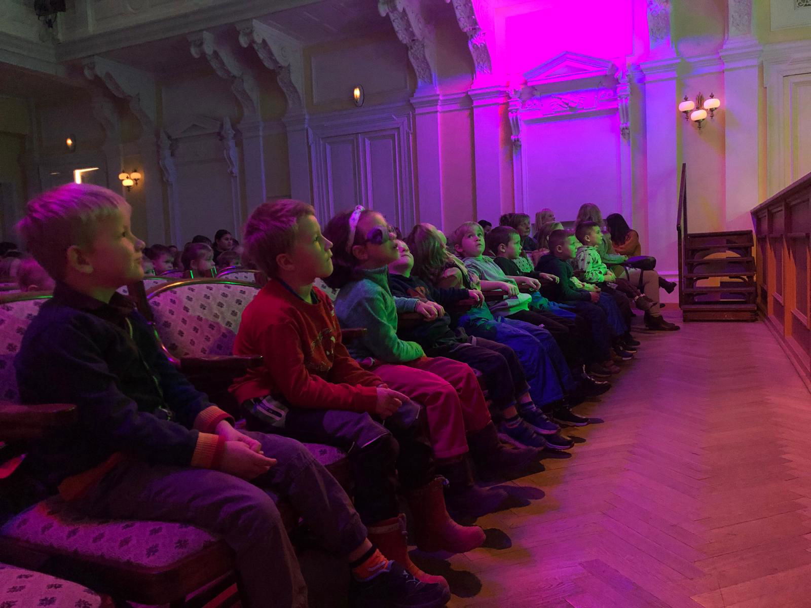 21c16dd9-af05-4583-8db7-fd4234469337