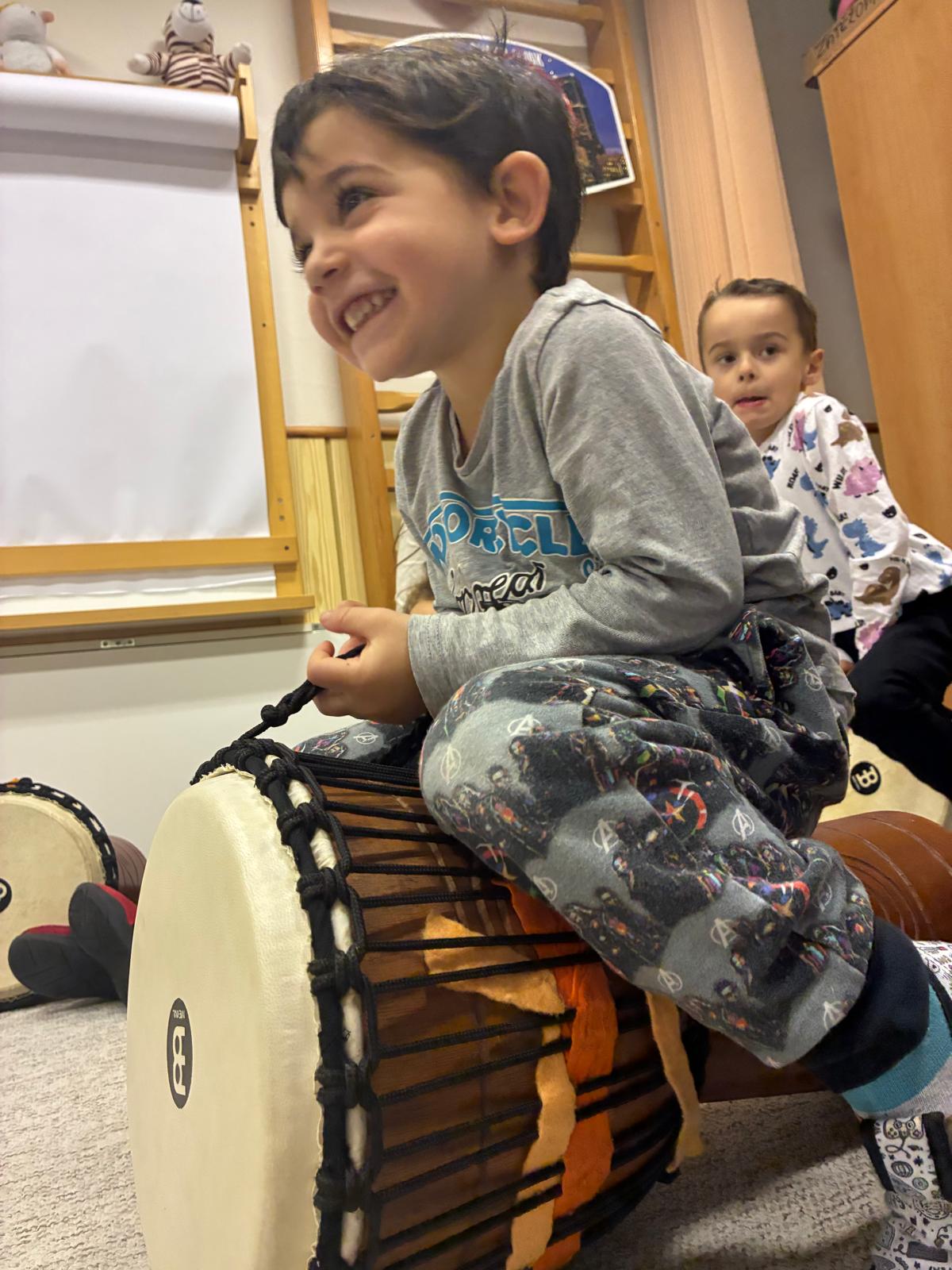 989202ac-82e4-498c-ac69-6e00f3d1a191