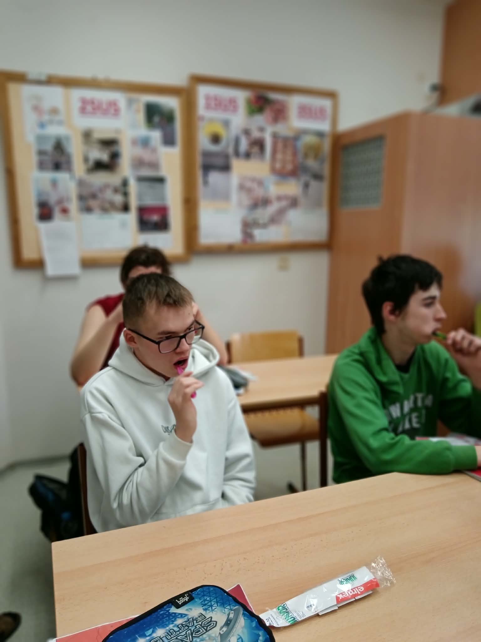 3f0e2989-487a-4bf3-8242-c3b3d49075da