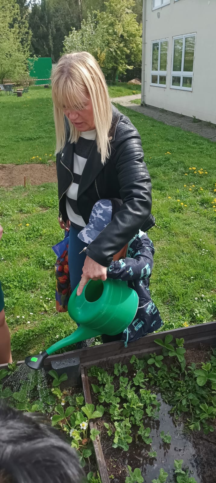 4a1b65b9-6195-4f09-99bb-079bad466ec5