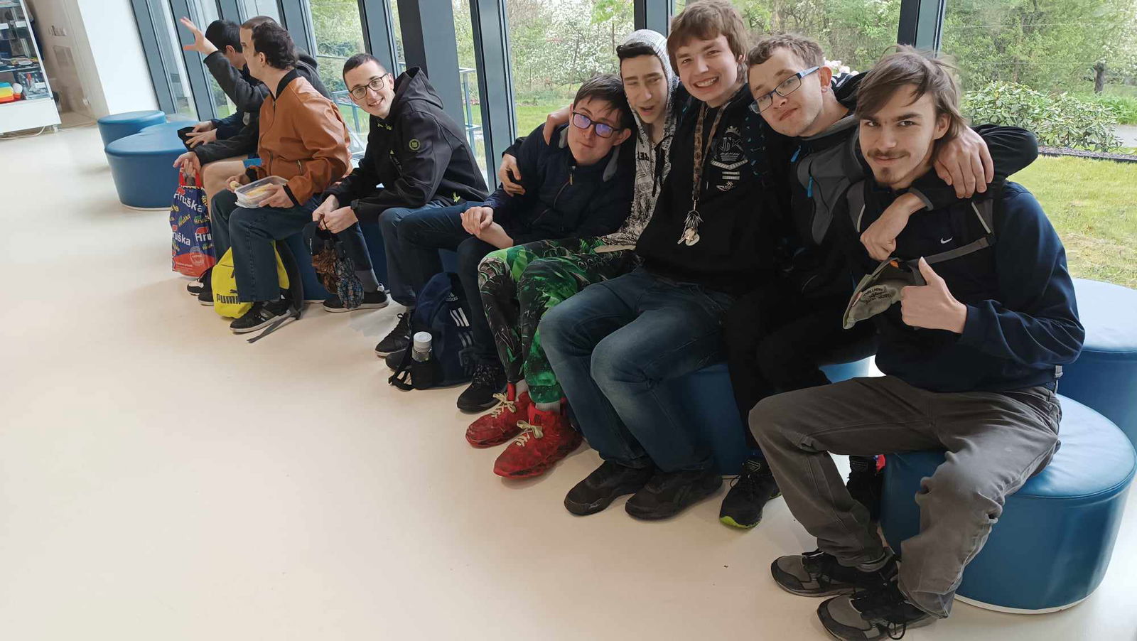 Messenger_creation_f10d664a-77c2-4cc1-a778-1fe2999902e3