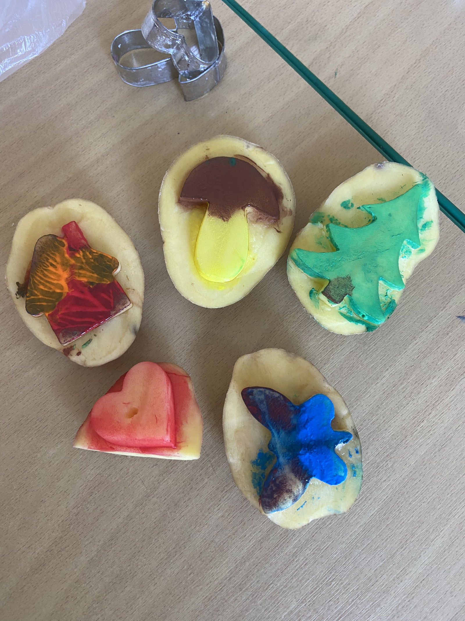 E1EFF807-718F-461A-99F5-66DDCBF1B0C9