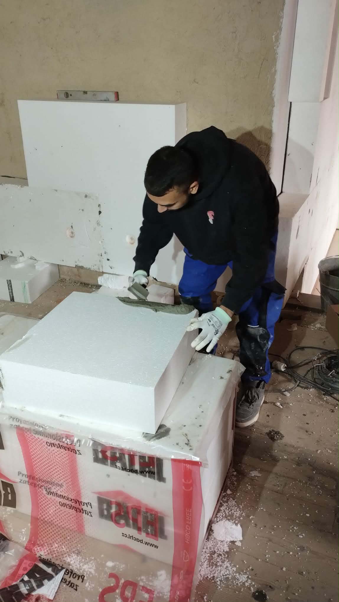 9543abd8-51fd-49e8-922c-8c4aaa23840b