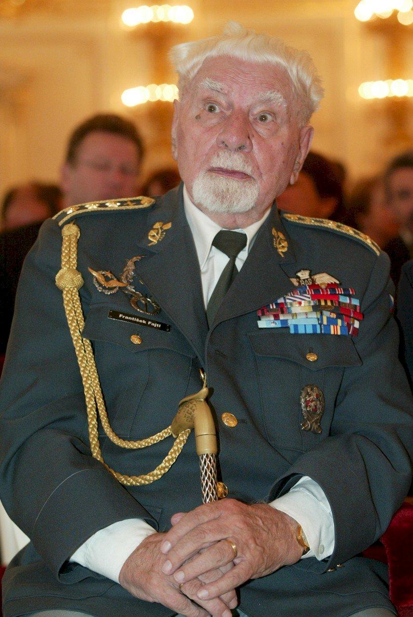1_fajtl_vyznamenani