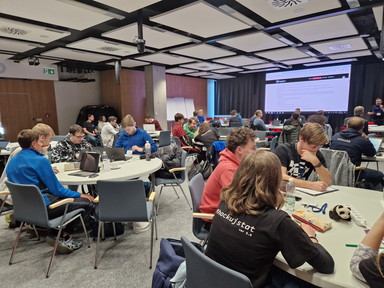 4 NKU Ajťák kam se podíváš