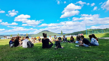 f4d82554-515c-4aed-96de-94f887c3b7c3