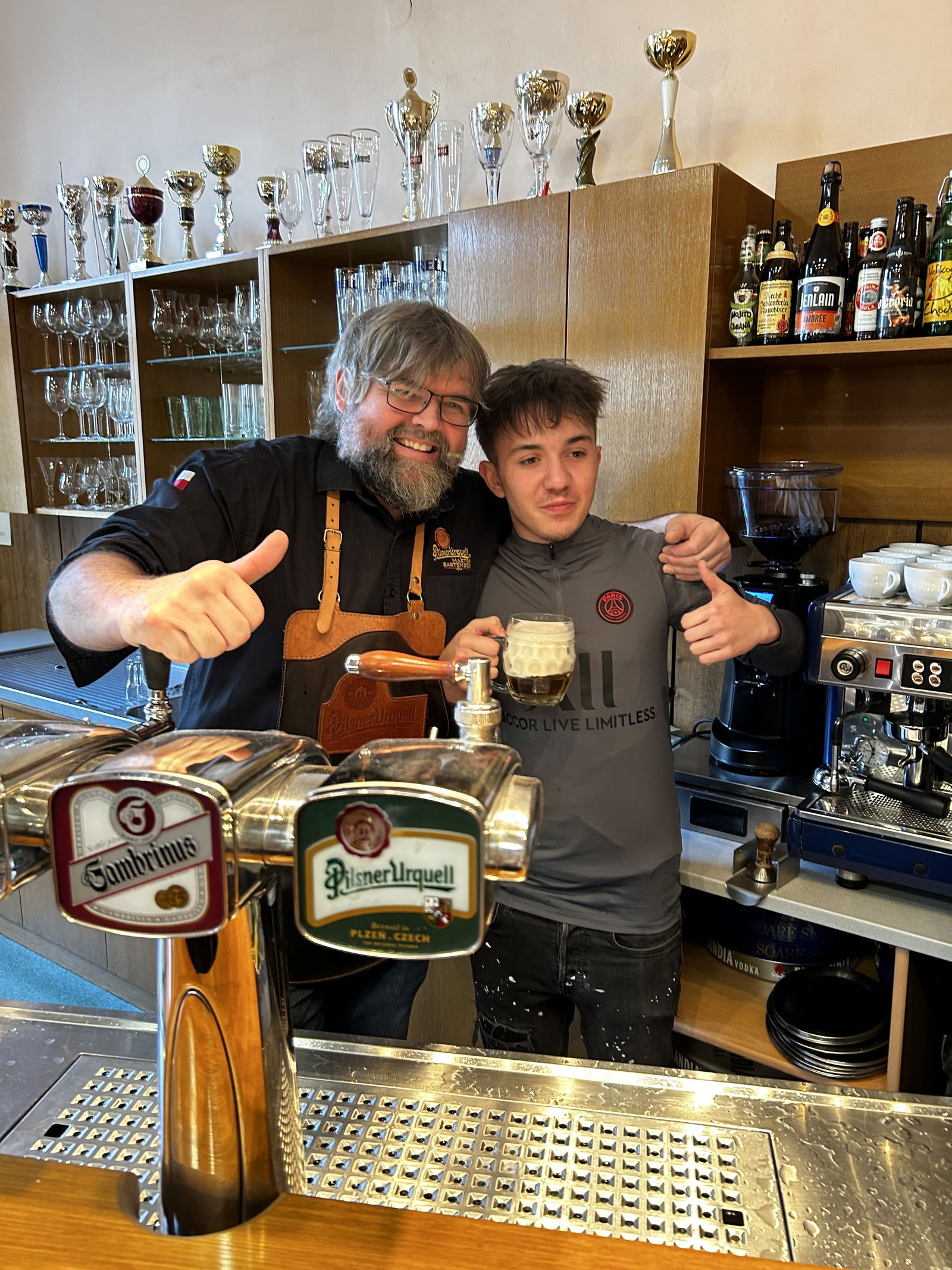 3012F083-E694-4E74-8887-ACC7DE02CDCC_1_201_a