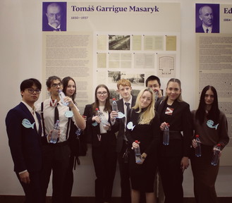 702f18f6-0e8f-4949-b97b-a6424ab302ec