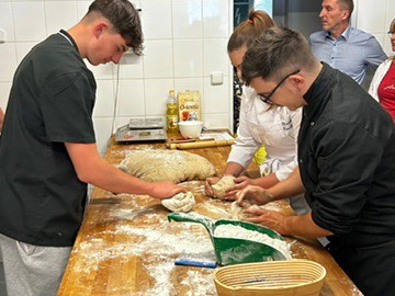 21001292-7575-45F2-84CD-36A6FEF44DCE_4_5005_c