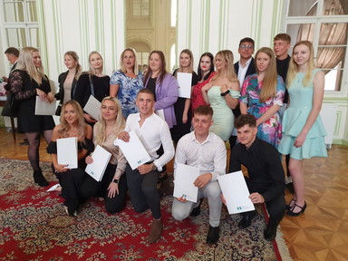 12__79d26d6b-3c21-486e-bf3e-48a74b4faba2