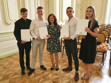 3__d0444965-6e36-4be6-8cd4-710740ecb0cb