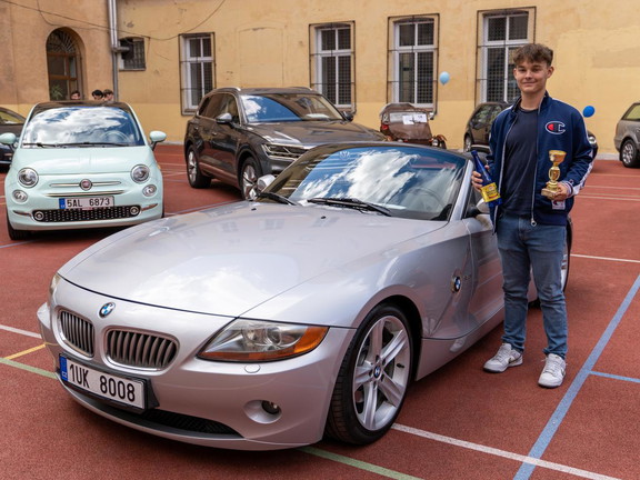 vitez_7._st._autosalonu_adam_holy