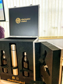 3012F083-E694-4E74-8887-ACC7DE02CDCC_1_201_a