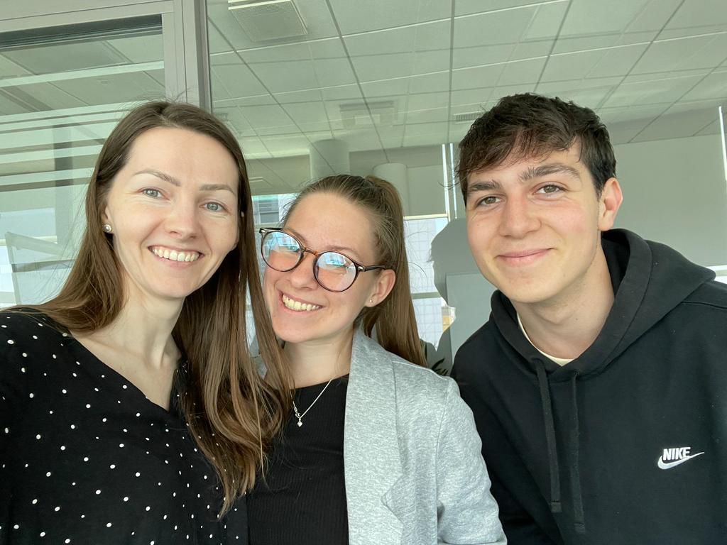 A59B5E04-24A5-439F-8A74-175B6C92060A