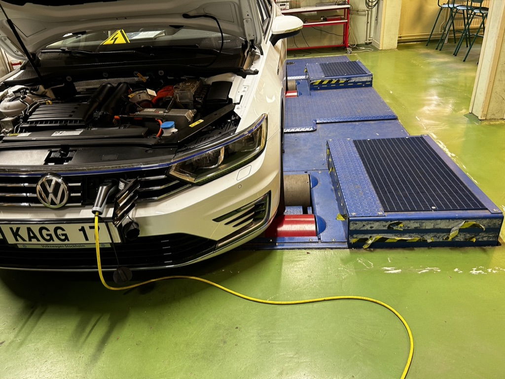 E35A1E11-2095-404F-993C-E152BDCD52EF_1_105_c