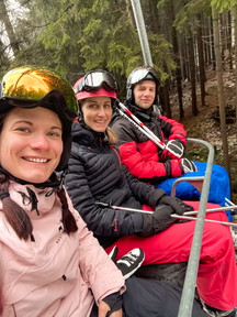 F1D72EAB-BF33-4727-894F-914CF2A72D0D