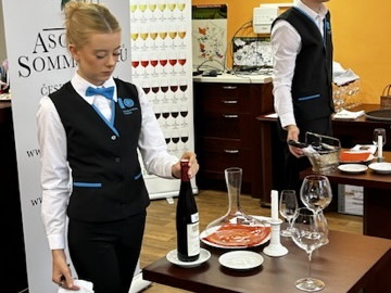 01AEBE27-E29A-41A2-9C14-F3AA5A37AA3A_4_5005_c