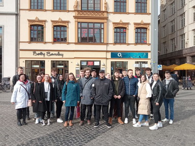 0__b4c76b57-14bc-4c72-b291-9b4885f7b577