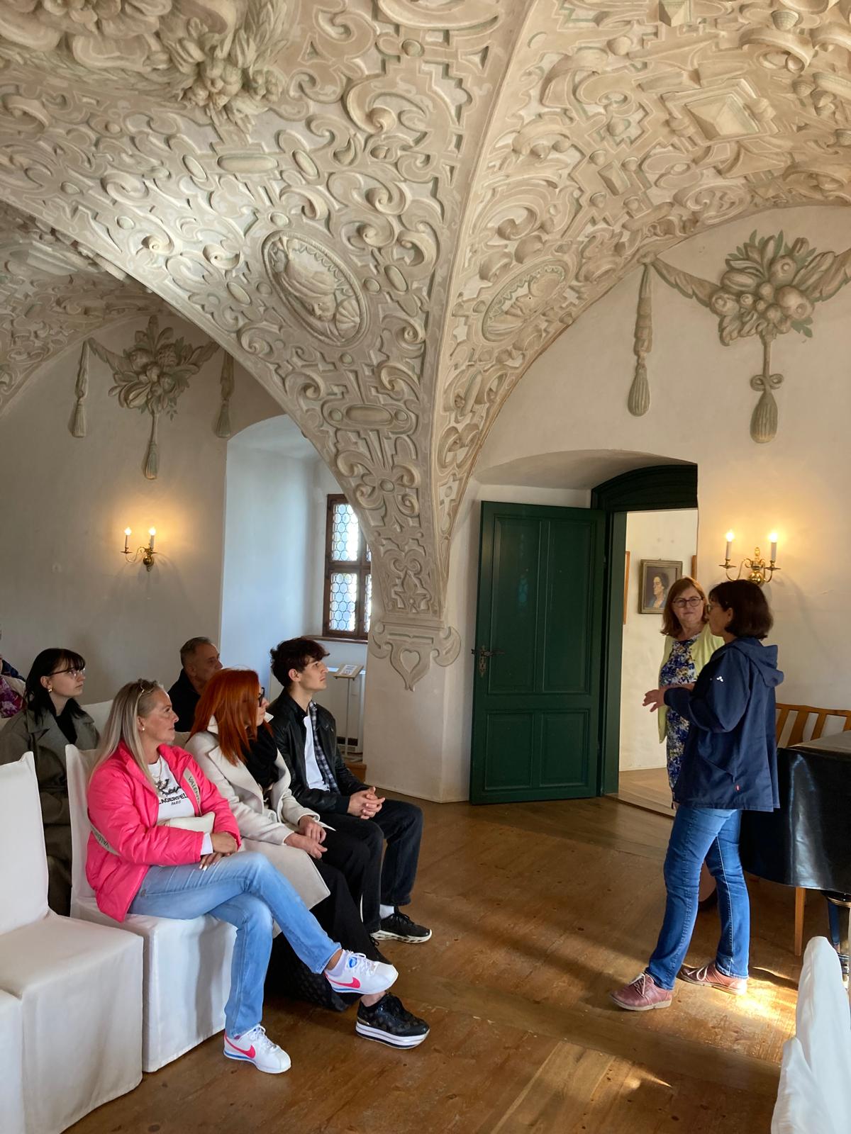 748fab3e-1d05-4fb5-9e6b-393605c4a006