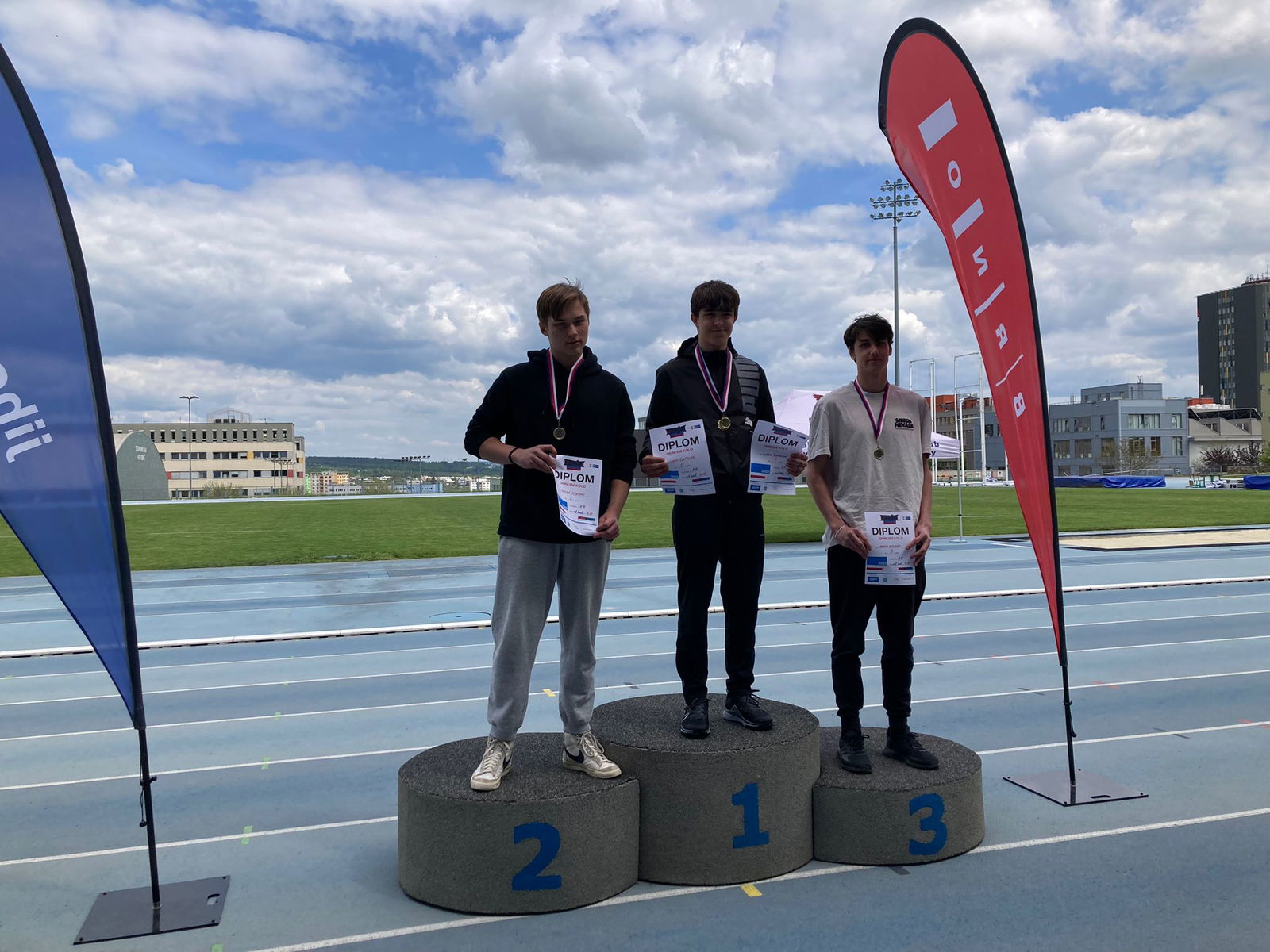 71bd6e7b-a16c-46bc-a974-6ddd9773b1b0