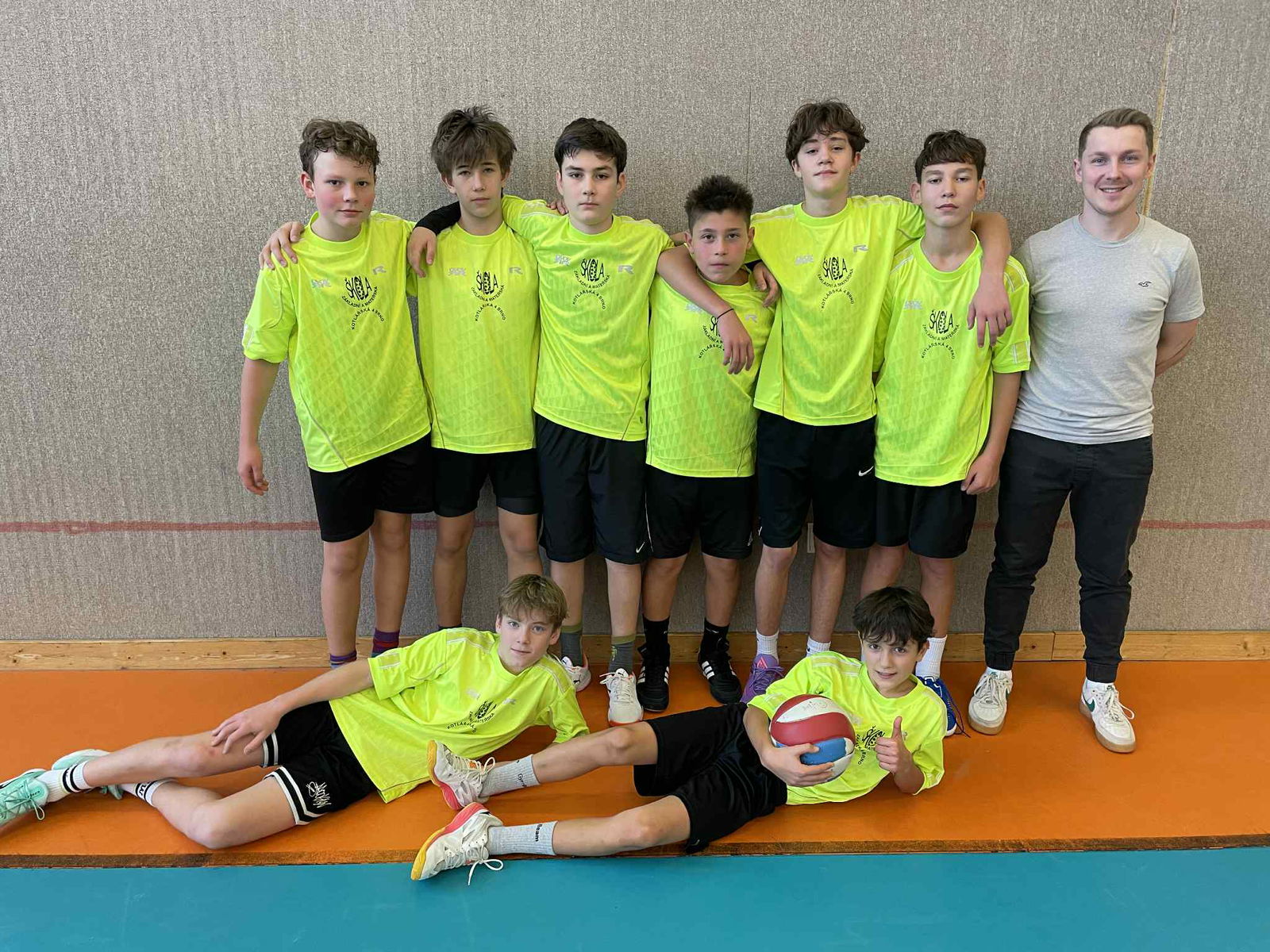 e9859e5c-f60c-4957-a432-1af2e9b6c128