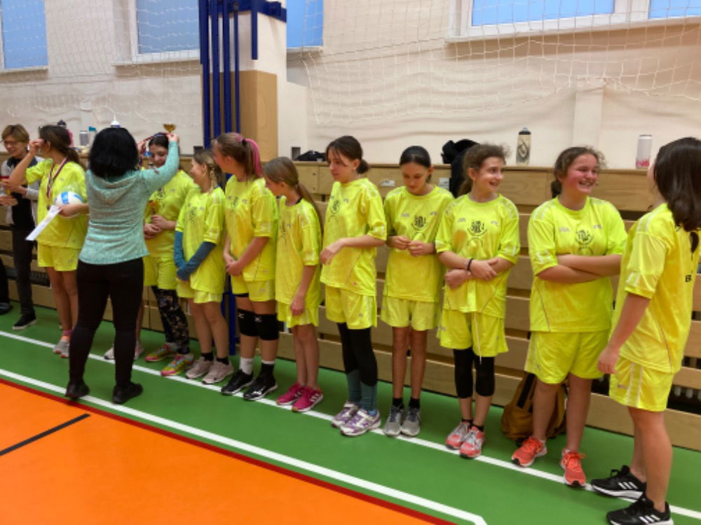 6AB541FE-2896-44EE-869E-29348A58C2A1