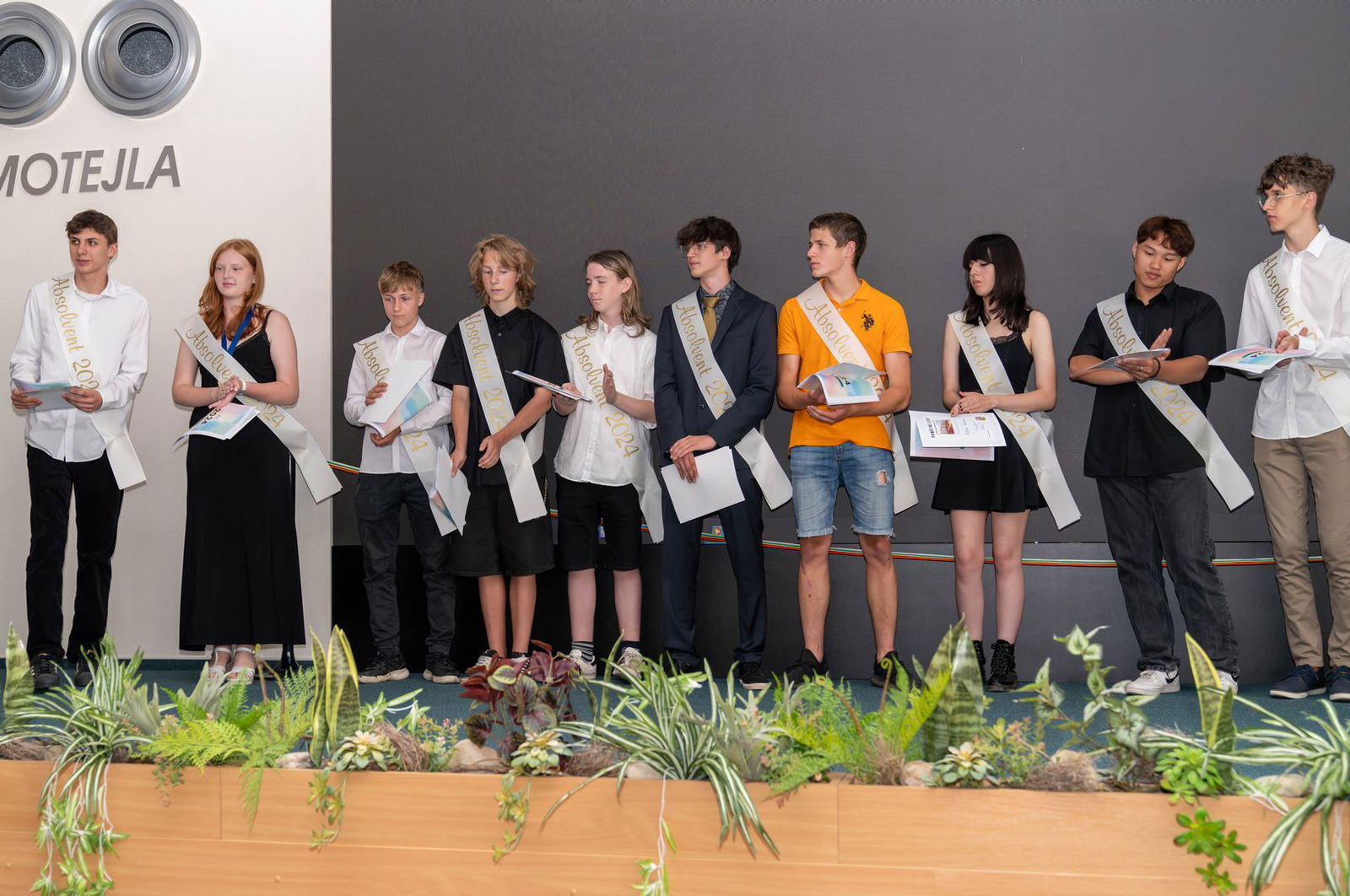 SR501103-Enhanced-NR